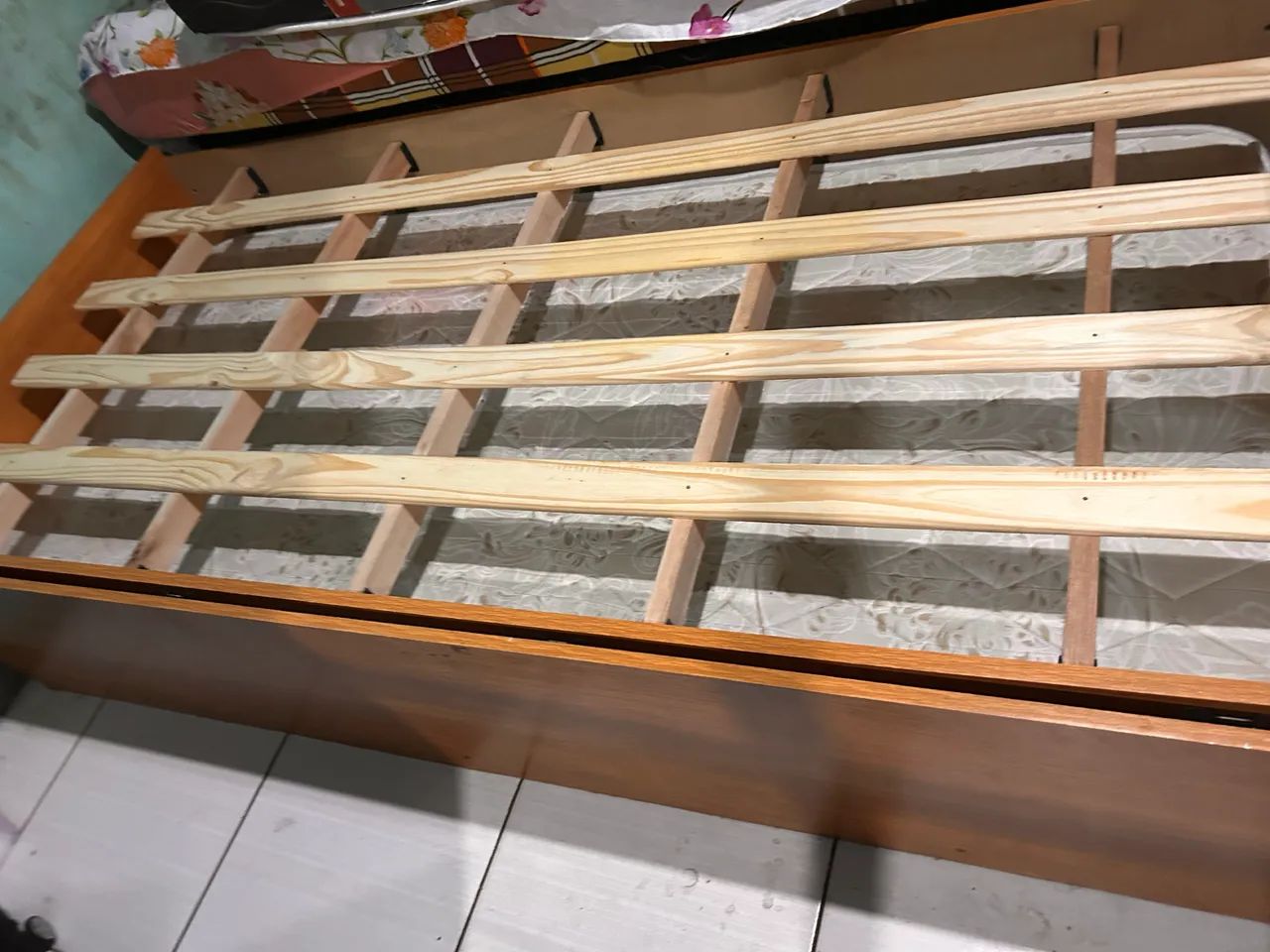 Cama solteiro com auxiliar  - Foto 4