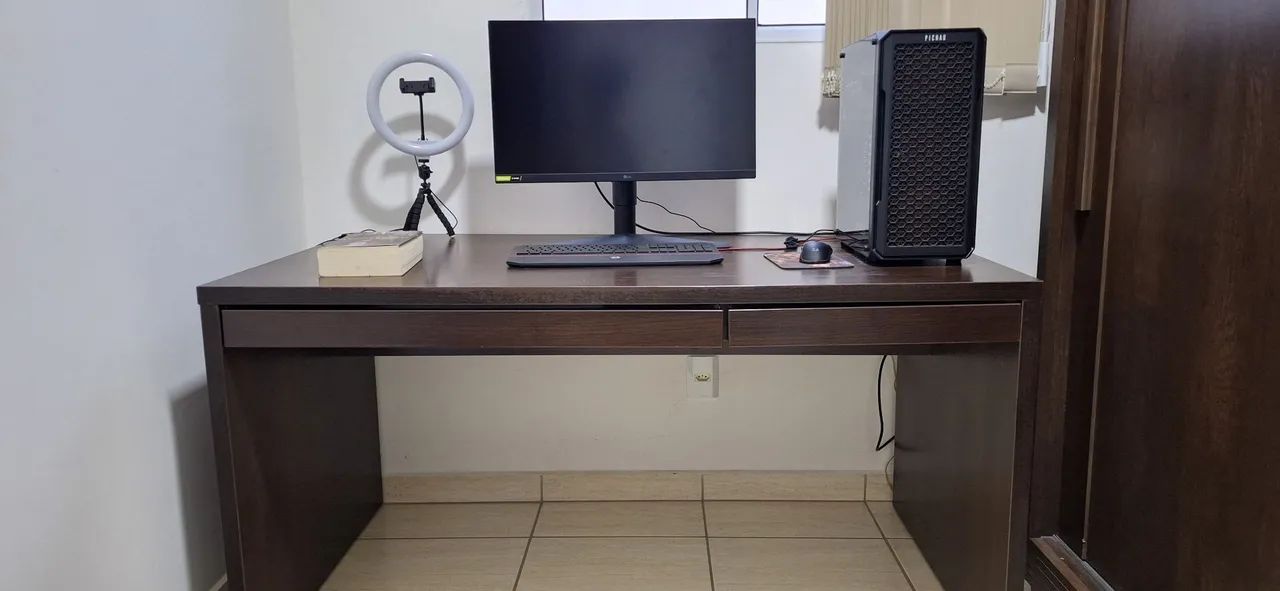 Mesa de escritório com 2 gavetas
