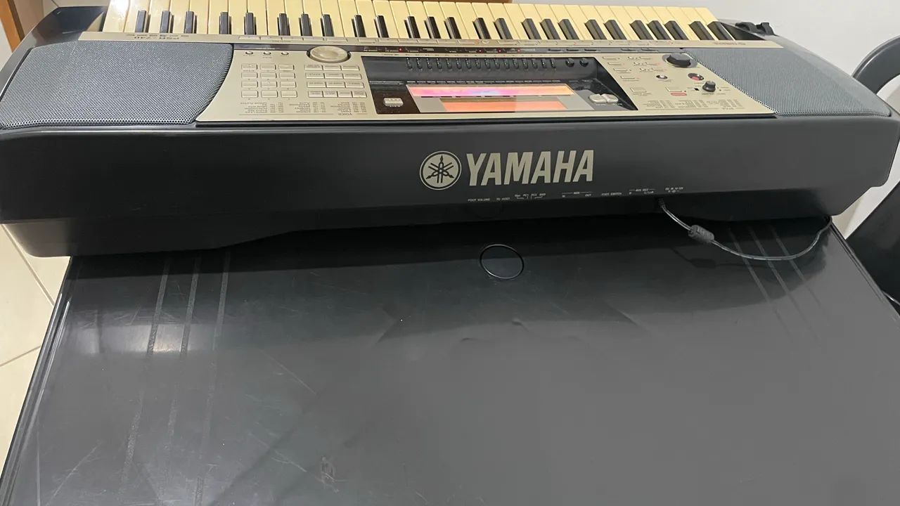 Teclado Yamaha PSR 740 - Foto 4