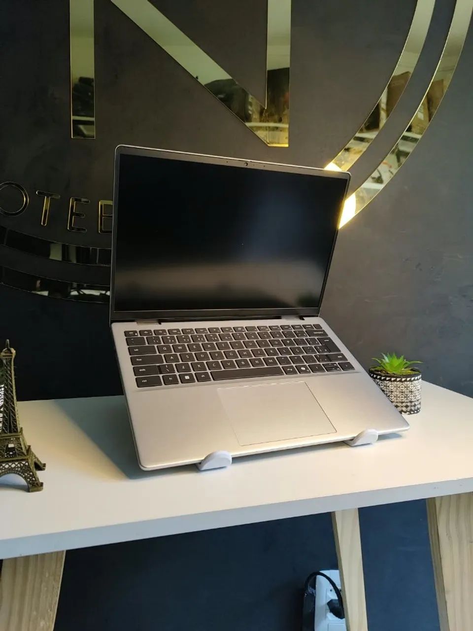 NOTEBOOK DELL ULTRA MUITO NOVO!