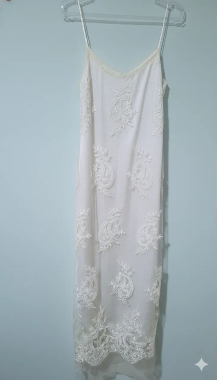 Vestido de Noiva Branco Boho / Minimalista - Renda Bordada - Foto 2