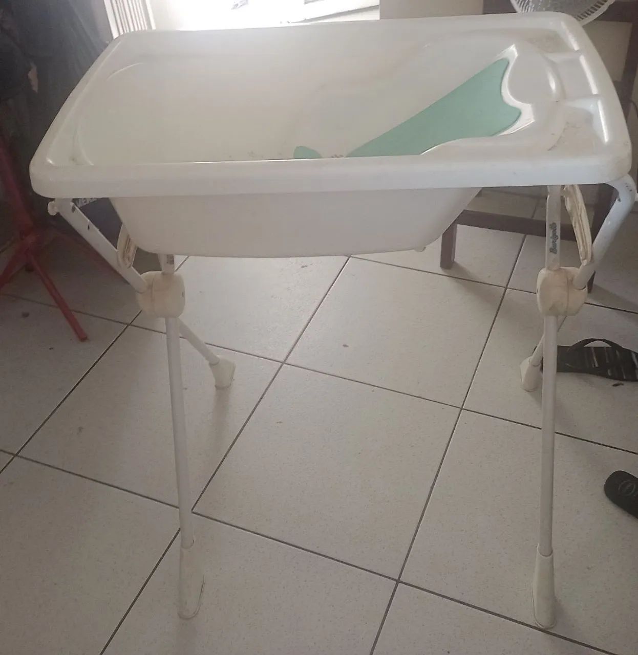 Banheira com suporte para bebê 