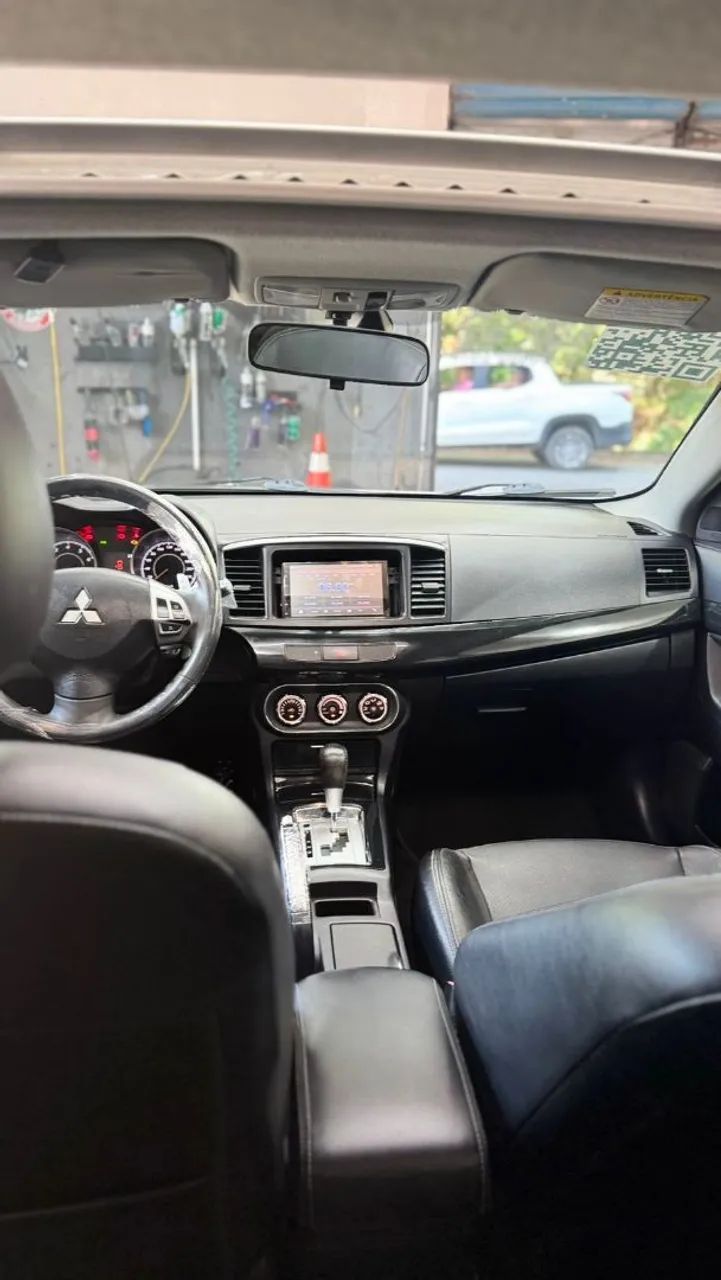 Mitsubishi Lancer Lancer HLE 2.0 16V 160cv Aut. 2016