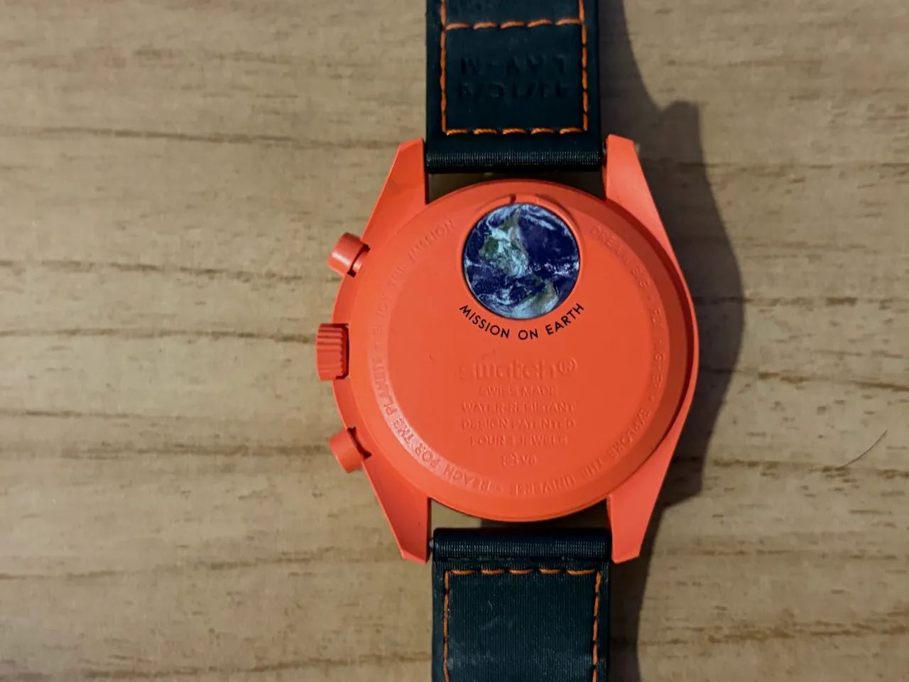 Moonswatch Mission to Lava - Foto 4