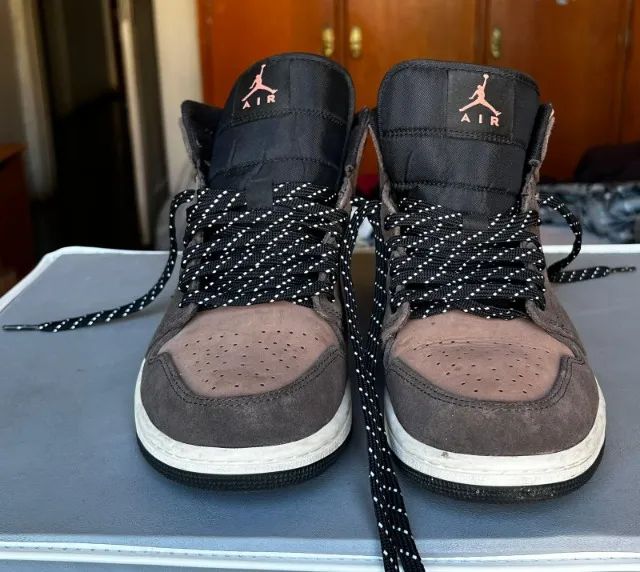 AIR JORDAN 1 MID MARROM/PRETO