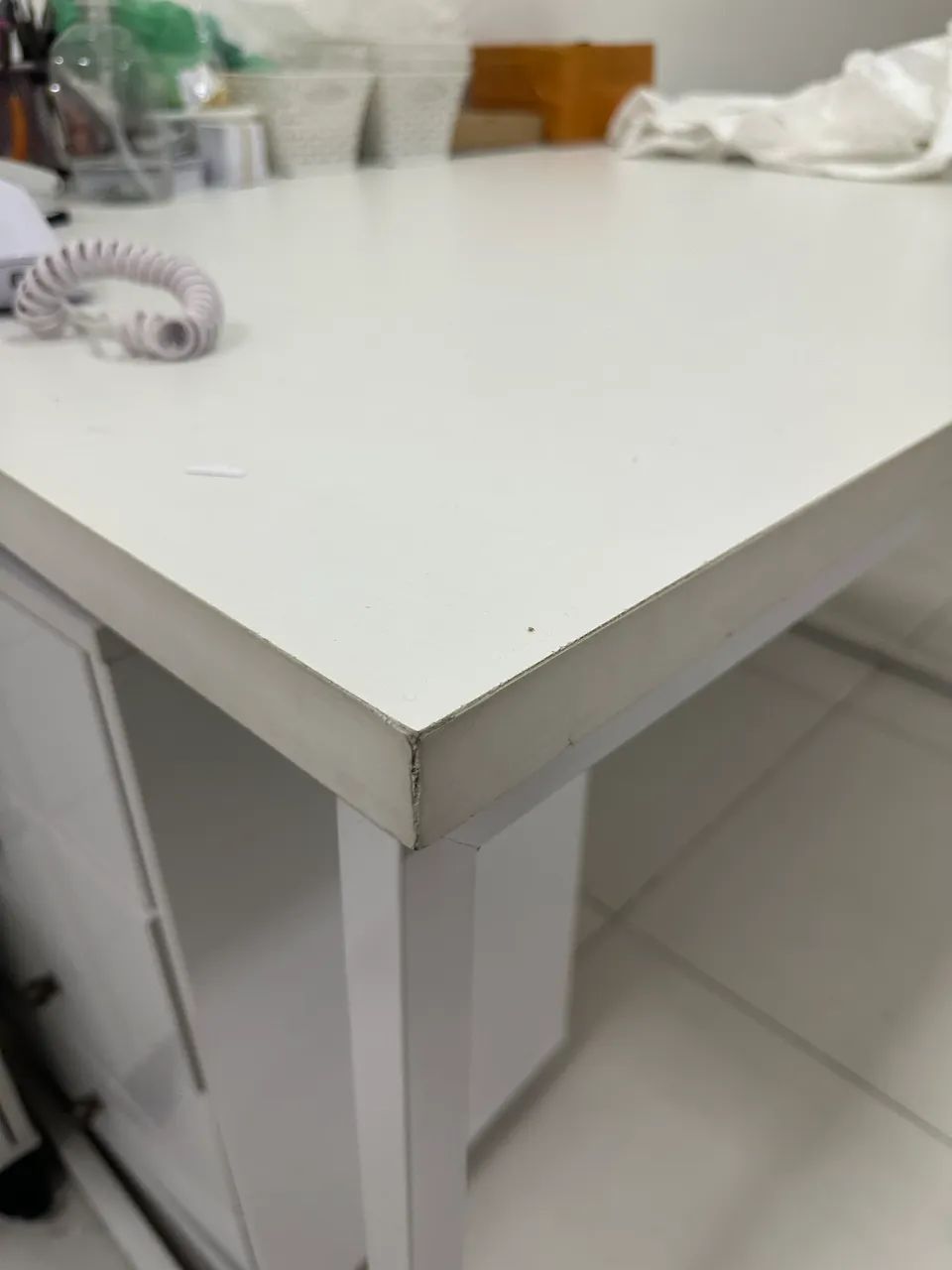 Mesa branca com gaveteiro  - Foto 4