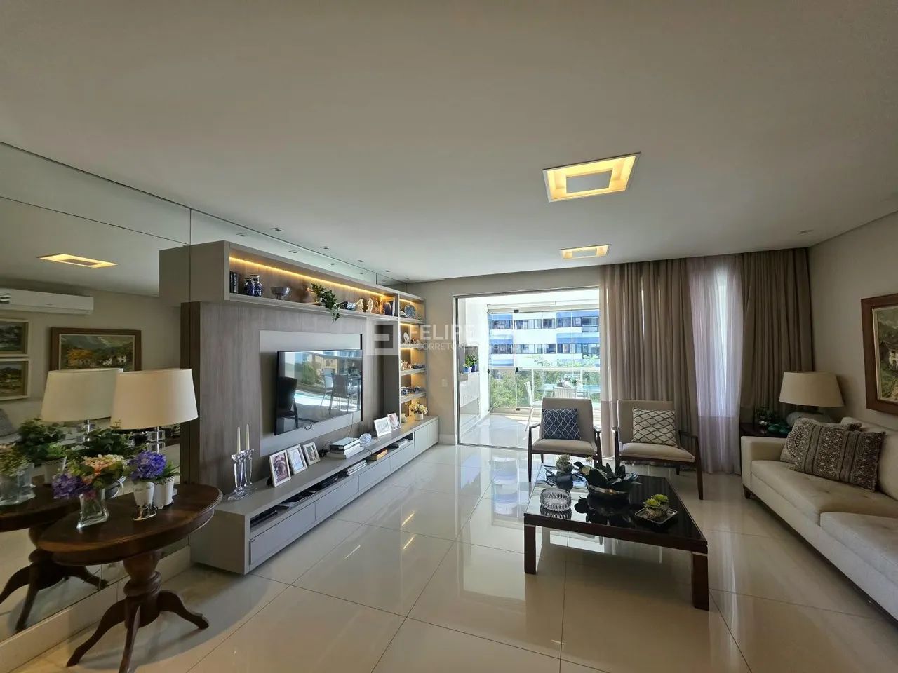 Espetacular Apartamento com 3 Suítes no Renomado WOK Residence  Centro, Florianópolis - Foto 3