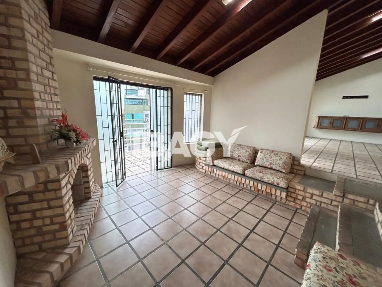 Excelente Casa 6 dormitório(s) em Canasvieiras - Florianópolis - Foto 3
