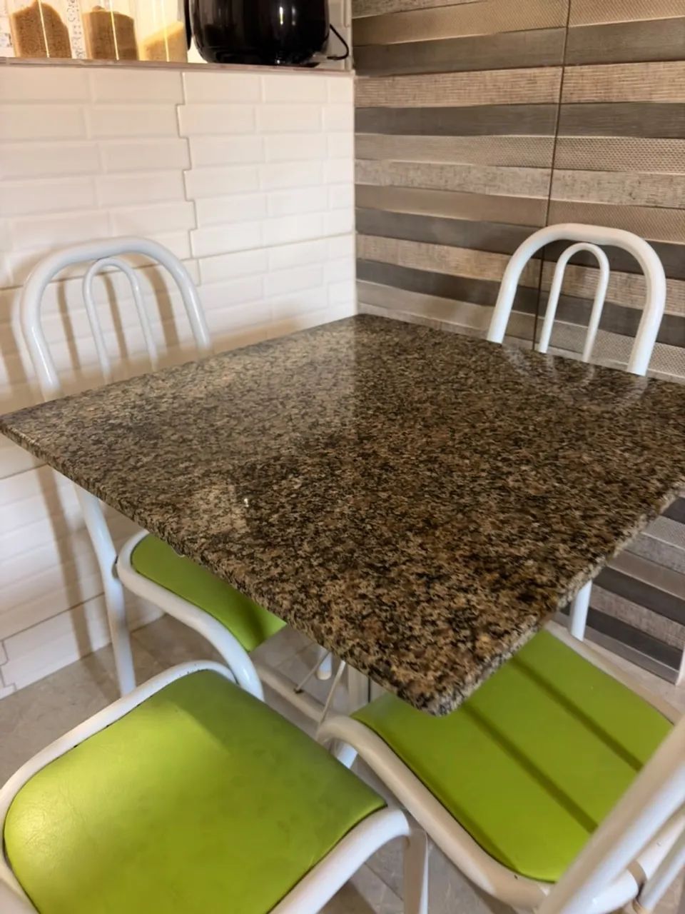 Mesa de mármore 4 cadeiras - Foto 2