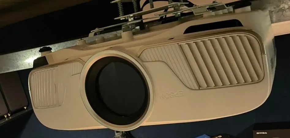 Projetor 4K Epson 5050UB  - Foto 5