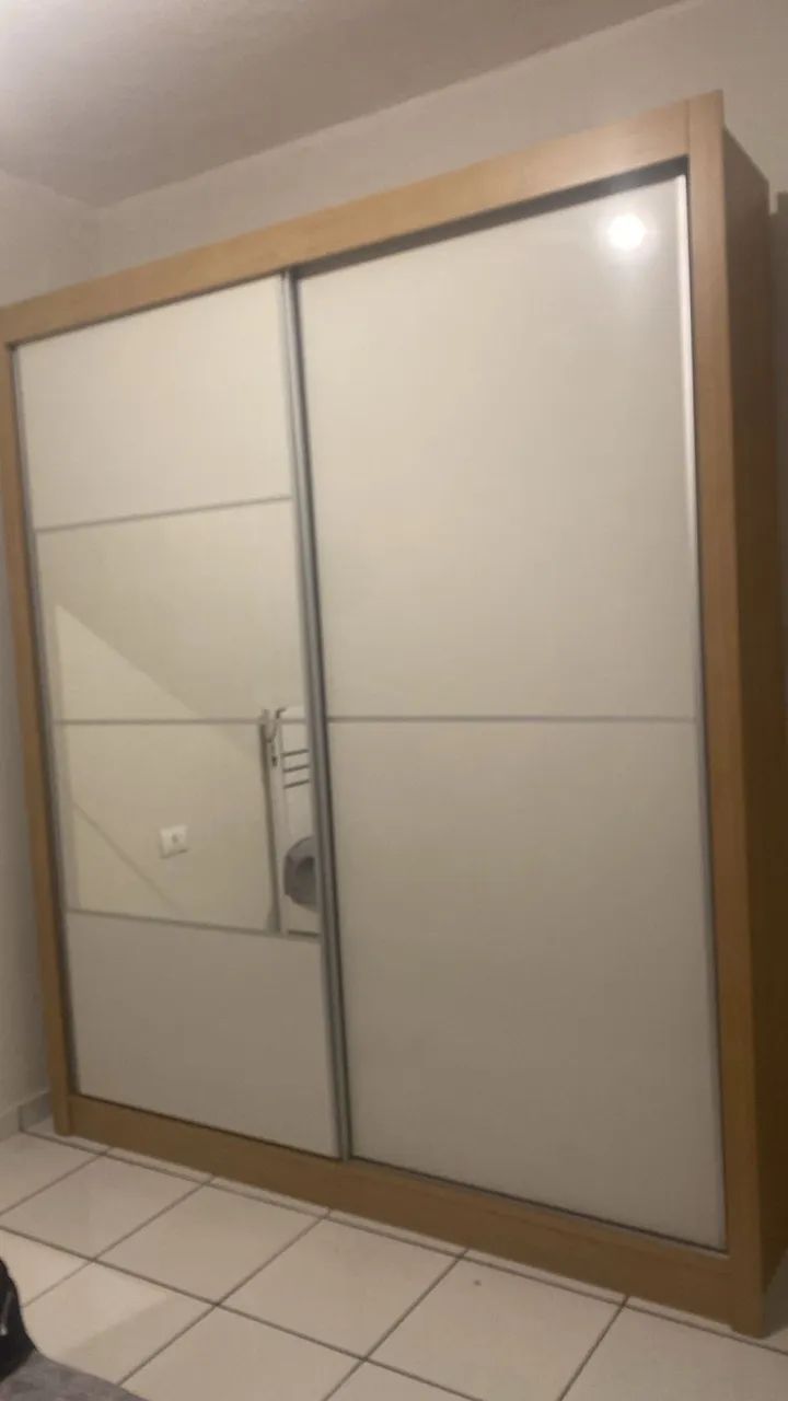 Vende se guarda roupas  - Foto 2