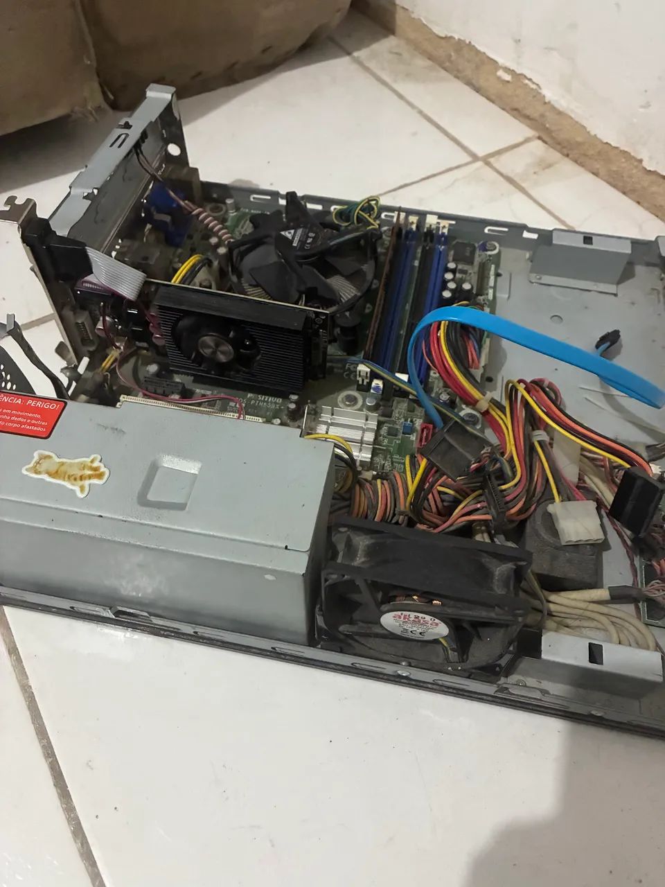 I3 550 + GT 210 + 2gb ram ddr3  - Foto 2