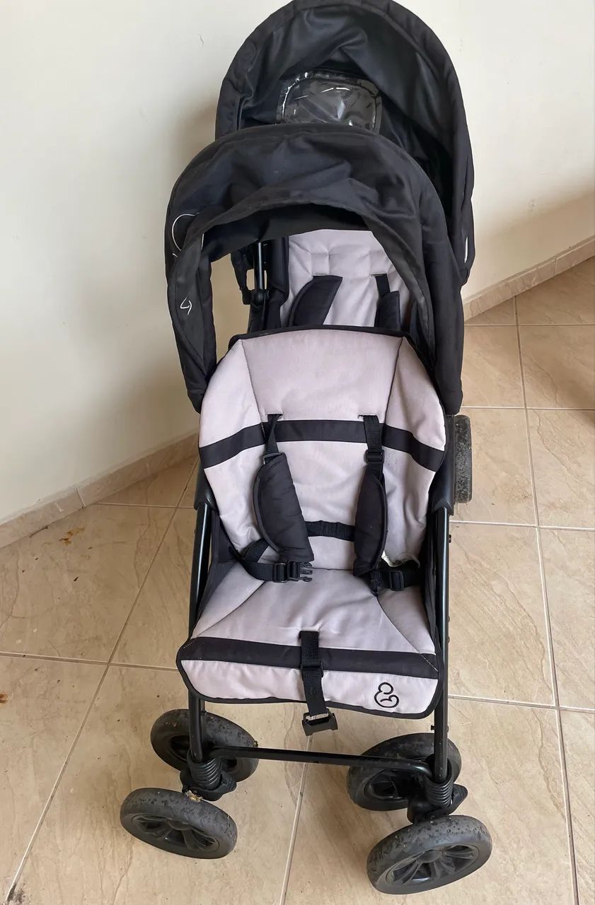 Carrinho de bebê gêmeos 
