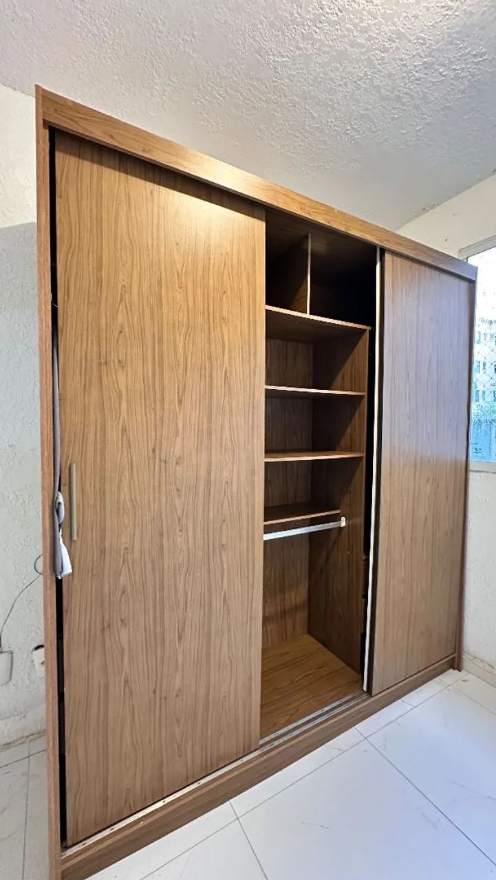 Guarda roupa 3 portas.  - Foto 3