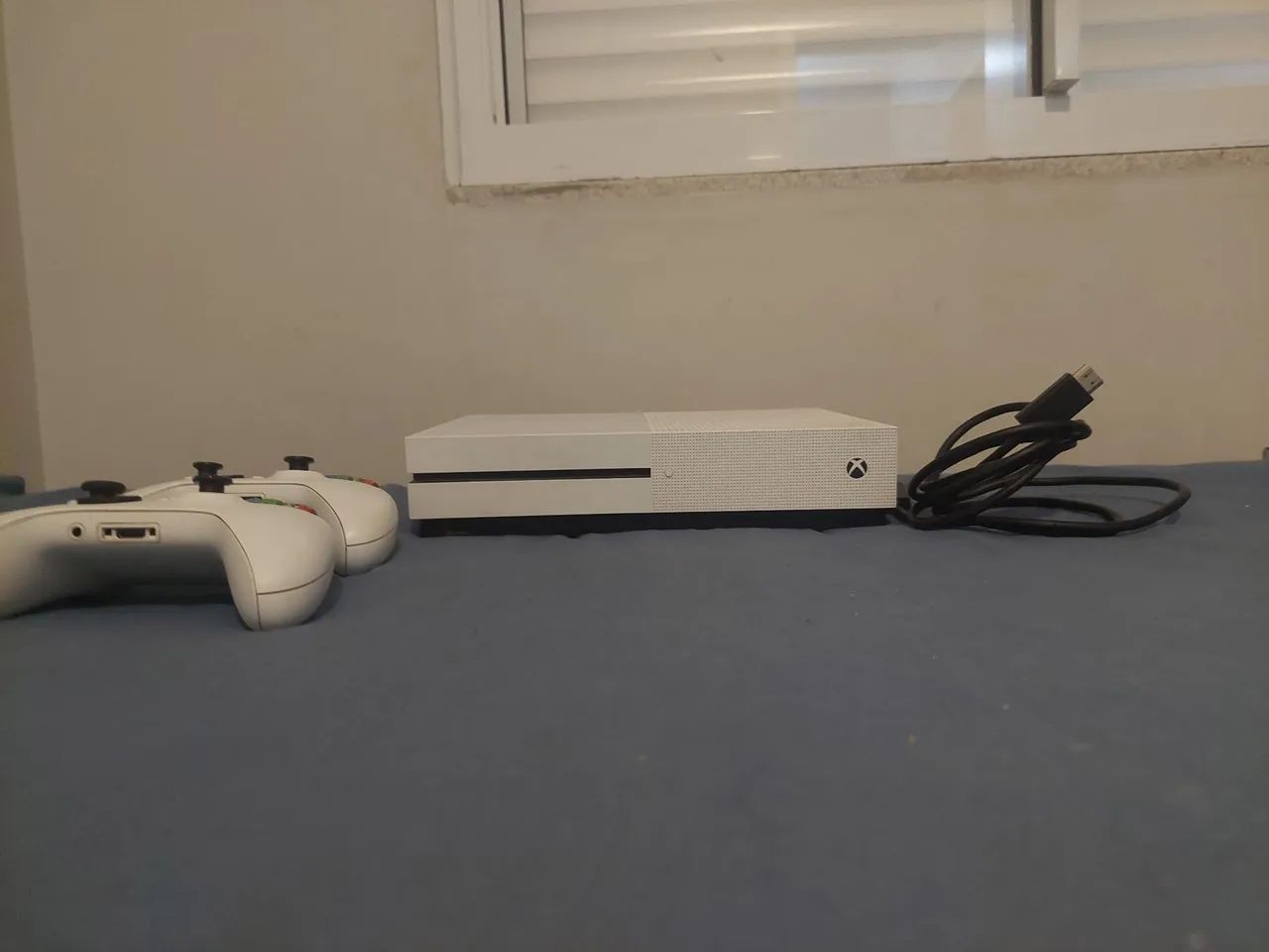 Xbox One S - 2 controles 