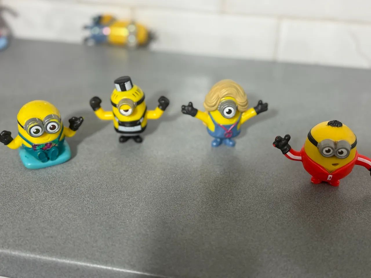 4 Miniatura Vinil 4 Minions Mcdonalds Dinesy  - Foto 2