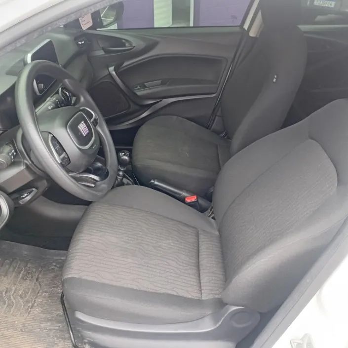 Fiat Cronos Drive 1.3 S-Design, foto 8 de 8