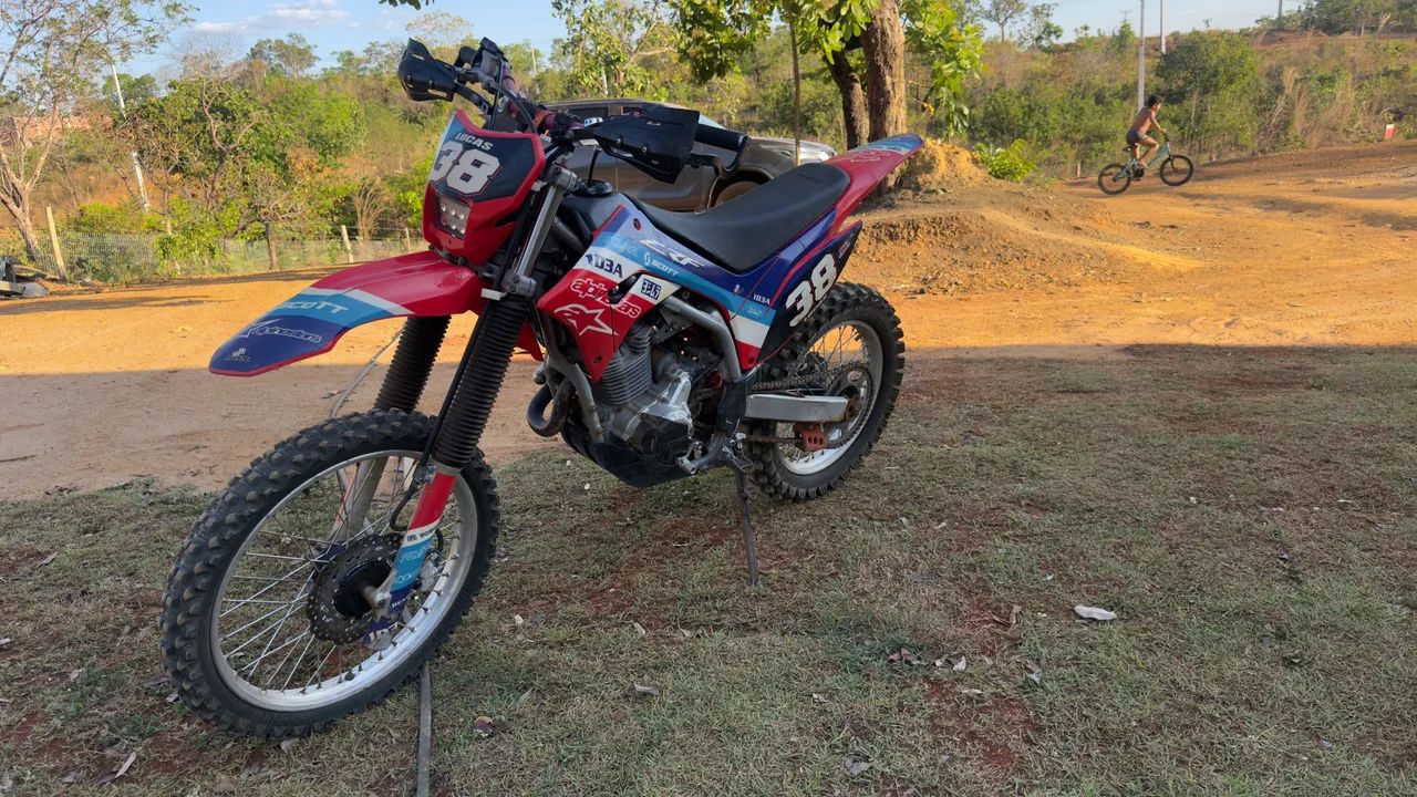 Vendo crf 250f 2023