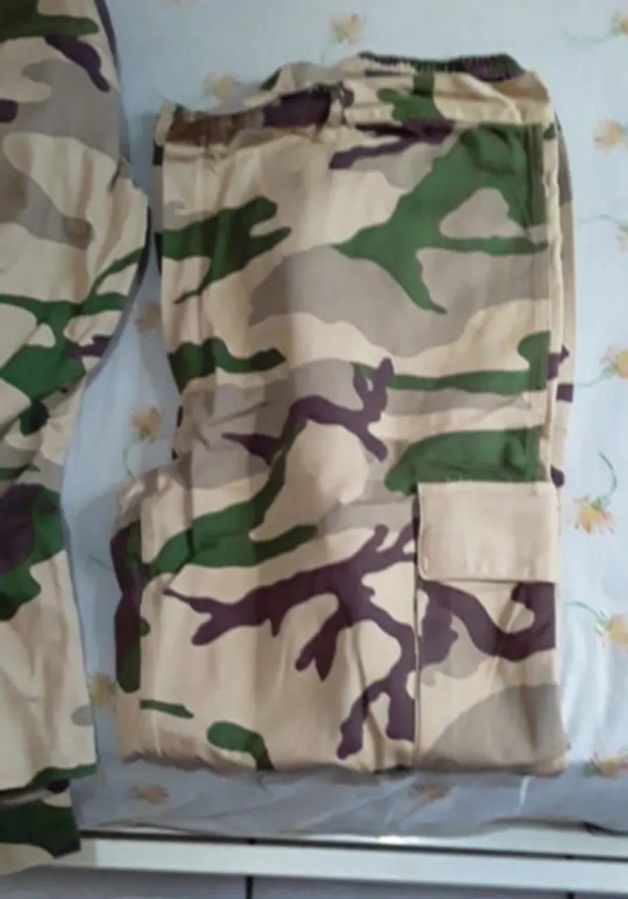 Battle Dress Uniform (Uniforme de Combate), mod. Desertico 2002, original Exército Itália  - Foto 2