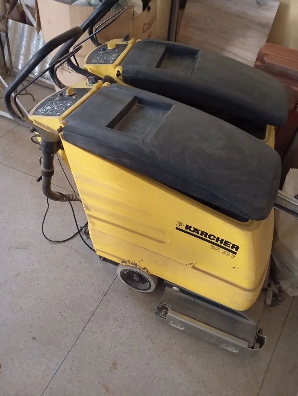 Lavadora de pisos profissional Karcher BR 530
