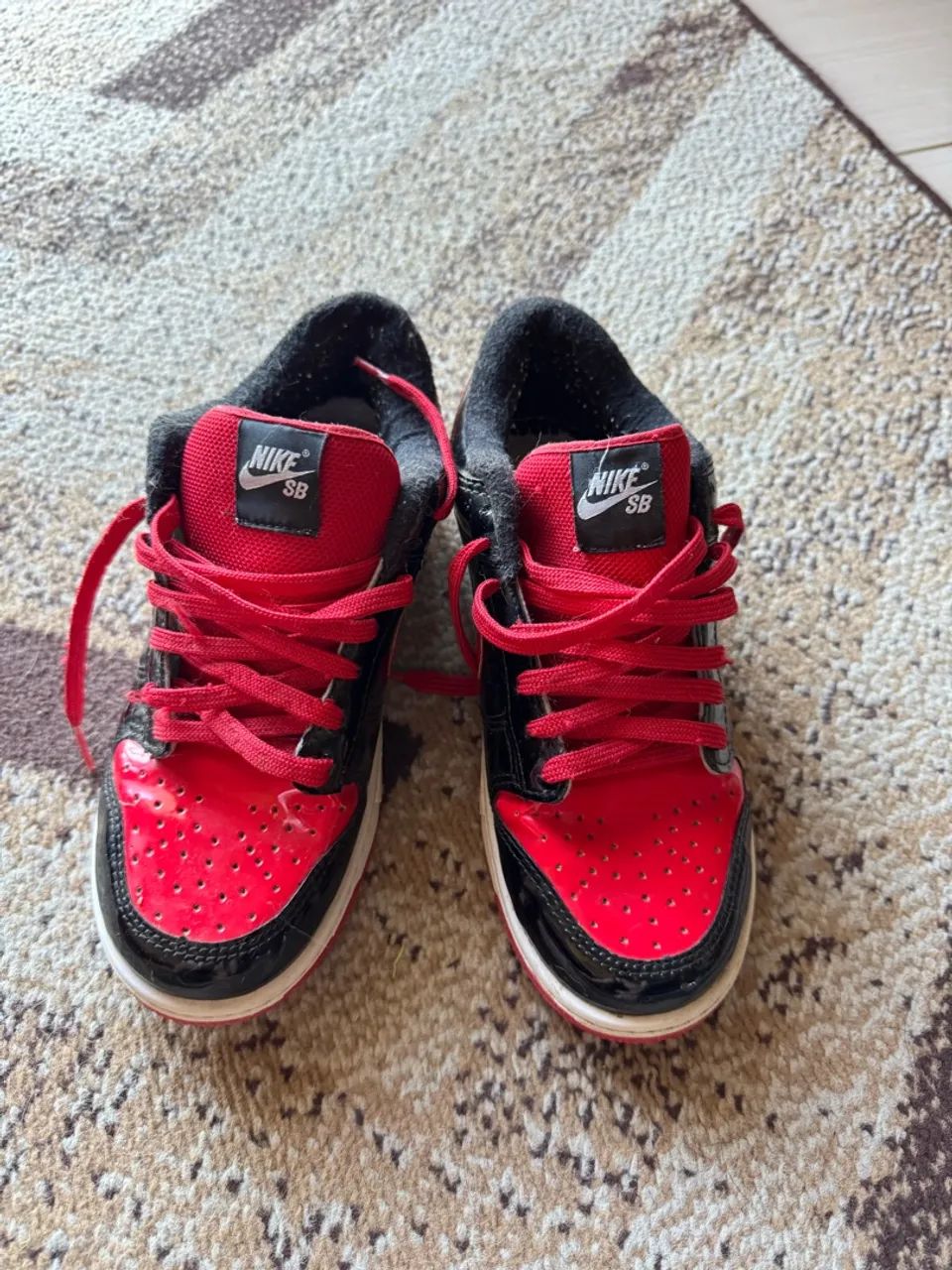 Tênis vermelho e preto 40 - Foto 2