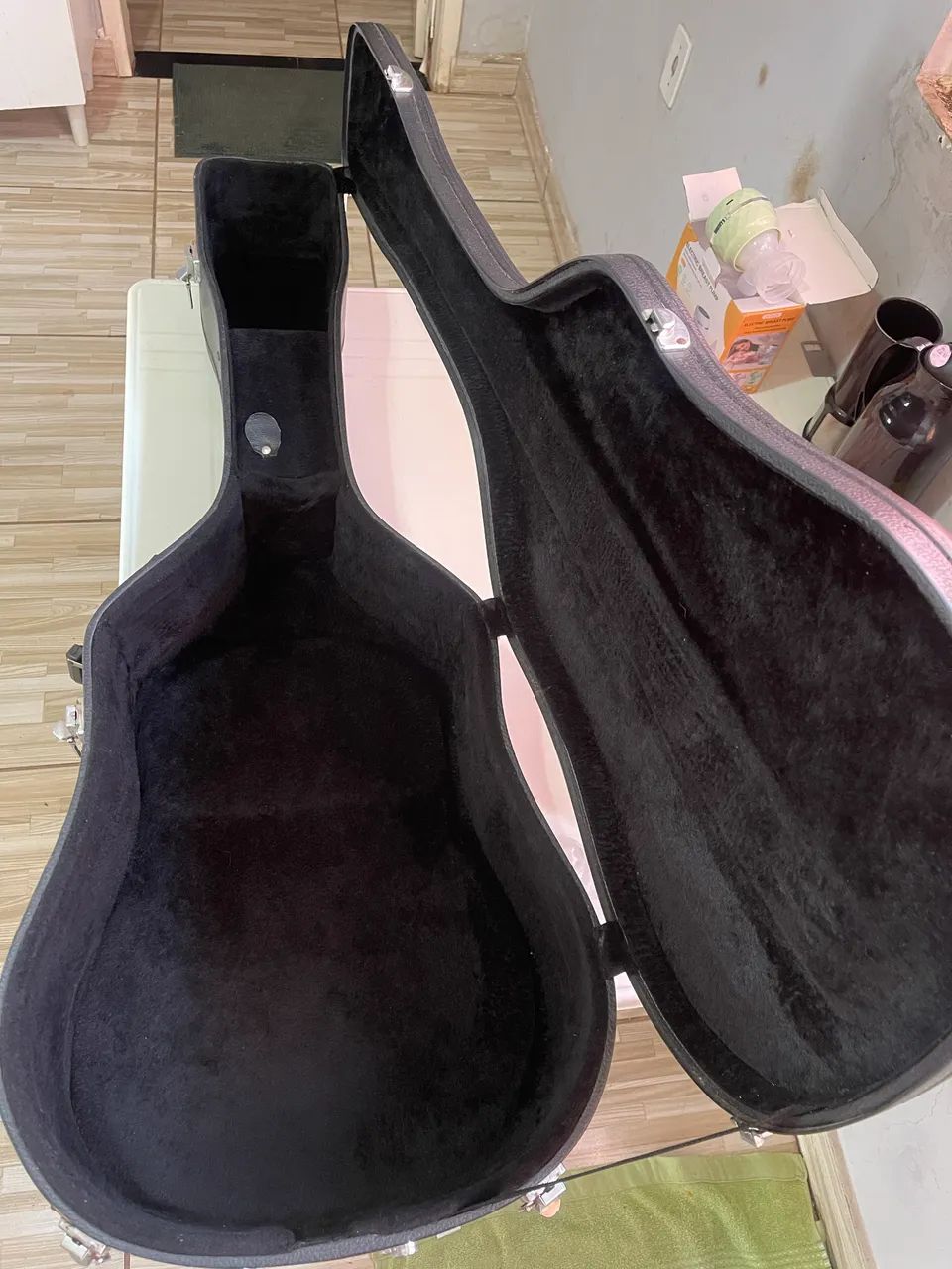 VENDO CASE DE MADEIRA PARA VIOLÃO  - Foto 2