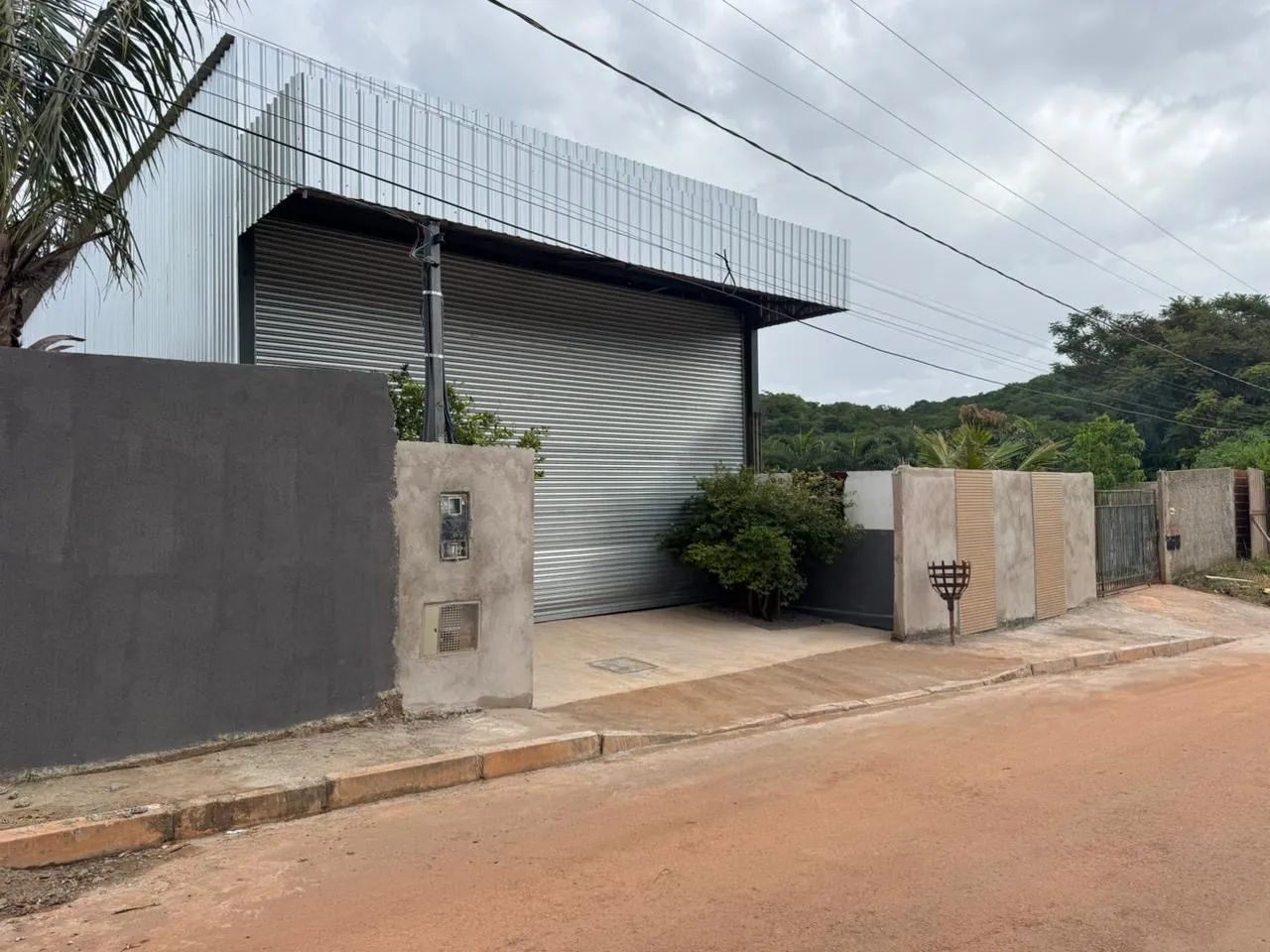 GALPÃO TOP NOVO COM ESCRITÓRIO COPA 2 BANHEIROS 