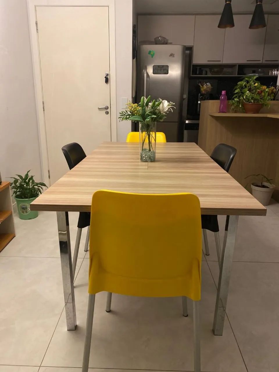 Mesa extensivel 4 e 6 lugares com 4 cadeiras tramontina - Foto 4