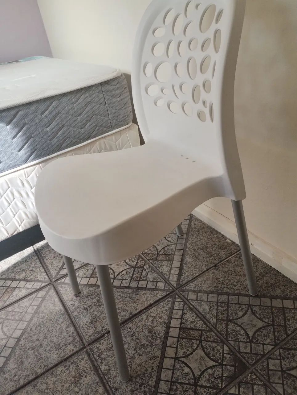 Cadeira Deluxe Forte Plástico! - Foto 3