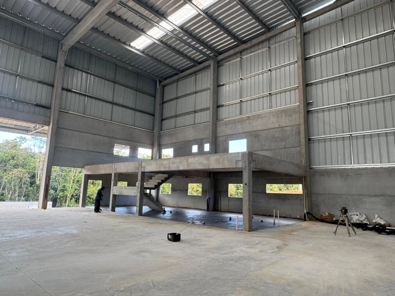 GALPÃO LOGISTICO EM JOINVILLE | DISTRITO INDUSTRIAL | 6.600 M² | 14 DOCAS - Foto 2