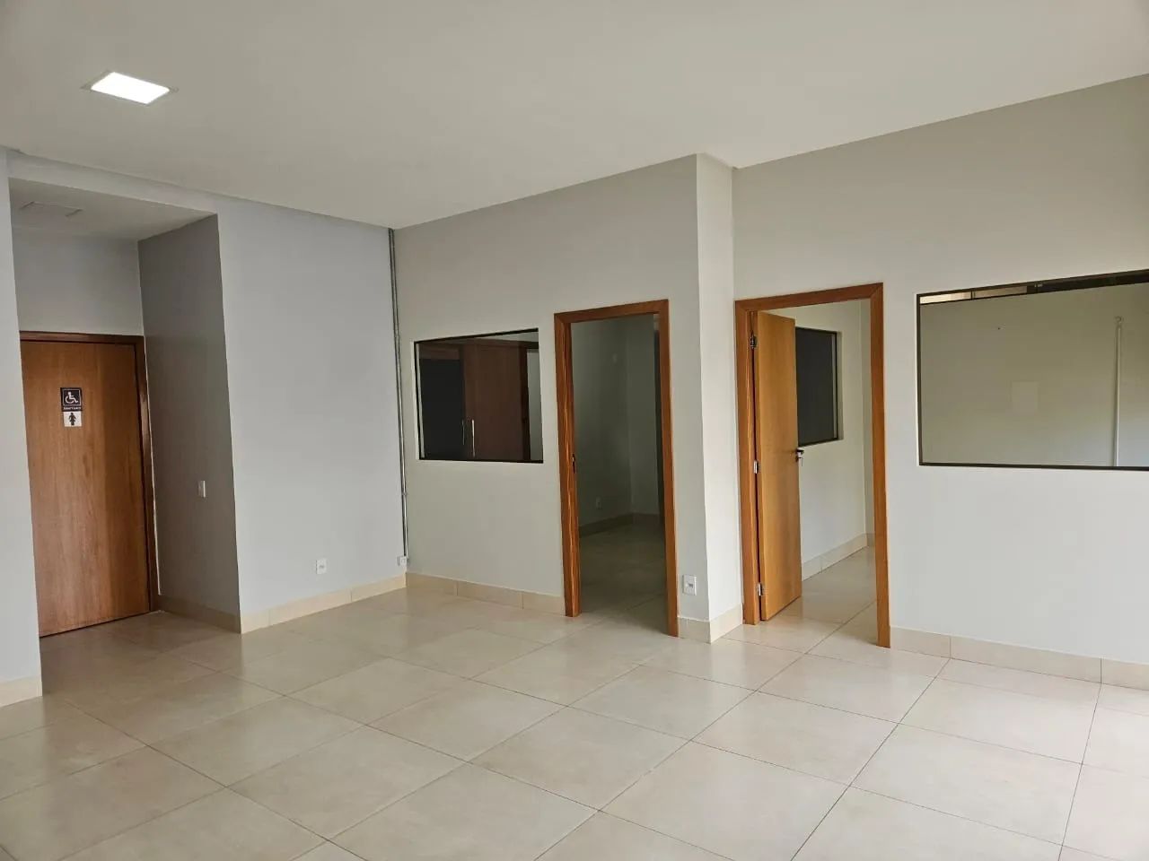 Sala comercial, Avenida T-5, 60,00 m², Setor Serrinha, Goiânia. - Foto 5