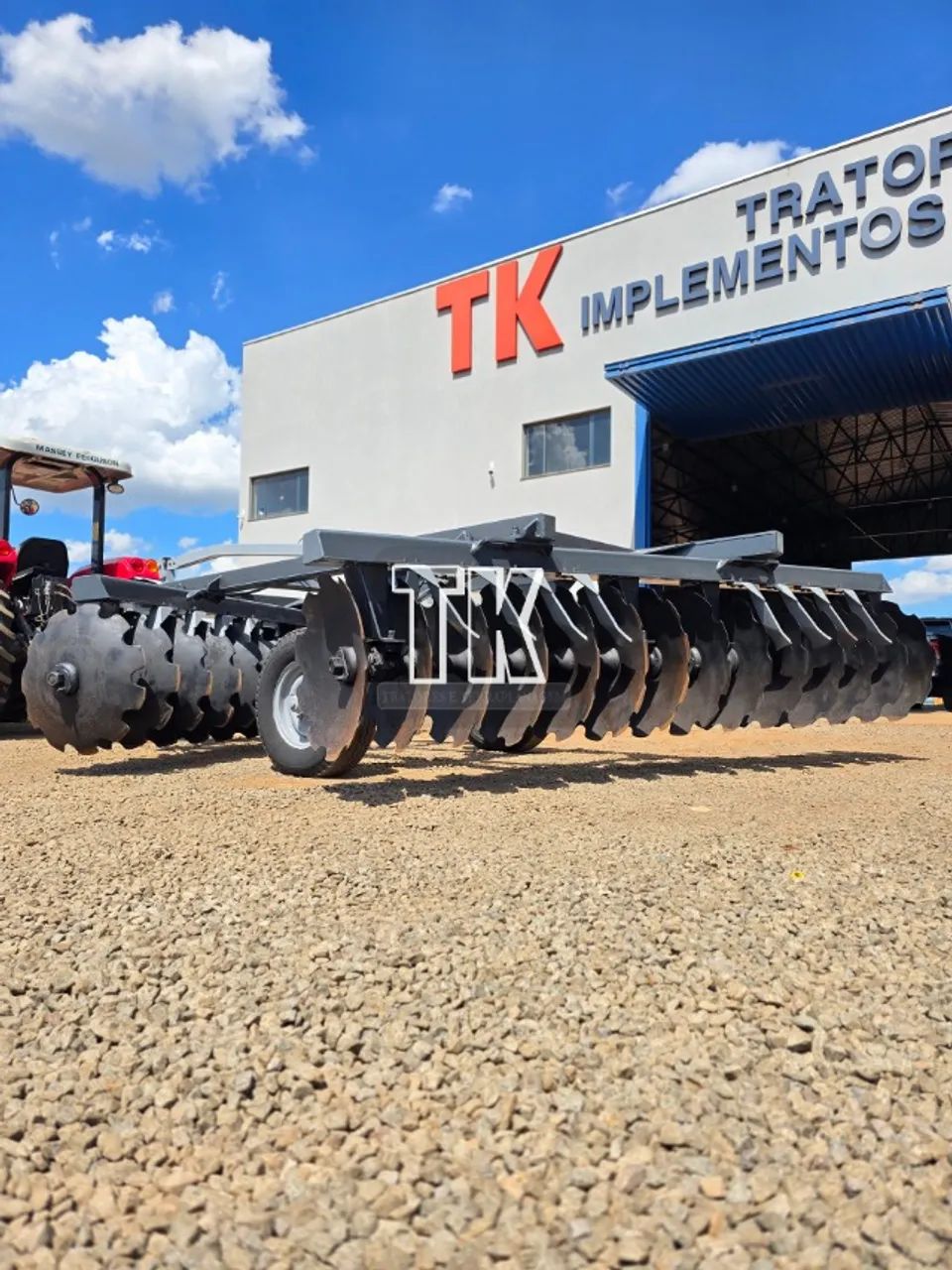 cod. 1392 GRADE ARADORA DE CONTROLE INTERMEDIÁRIA PICCIN 28 X 28 - Tk Tratores Nova Andrad