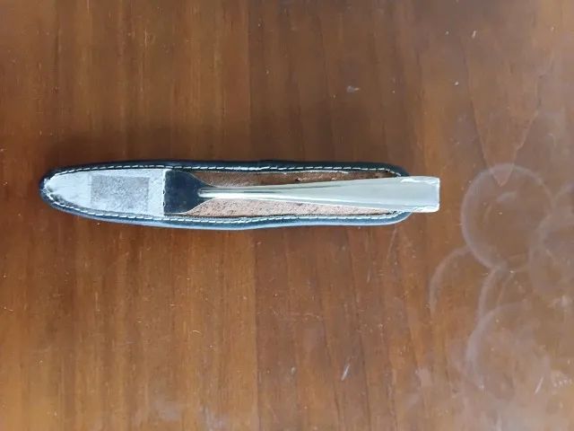 faca com cabo de osso e bainha de pêlo animal com garfo acoplado. - Foto 2