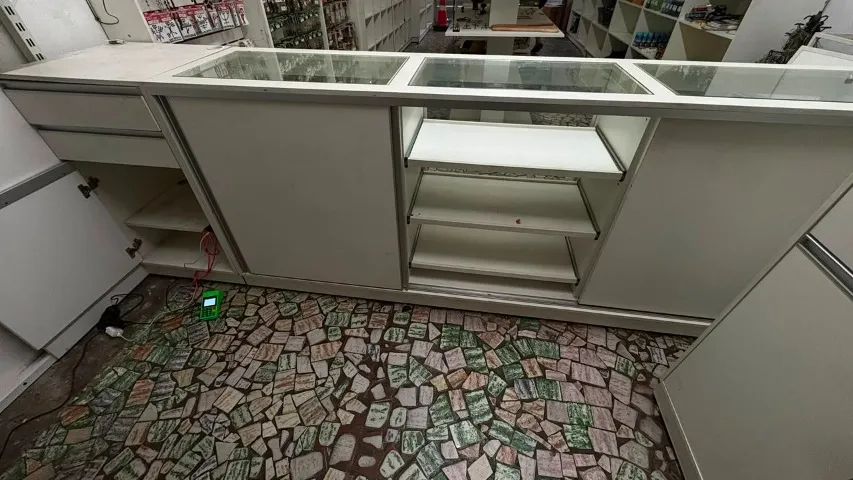 Mobiliário Comercial Planejado Completo - Excelente Estado - Ideal para Loja - Foto 2