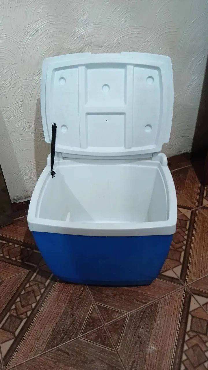 Vendo caixa térmica com rodinhas  - Foto 4