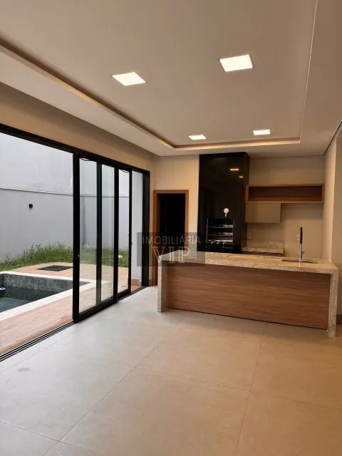 Sobrado - COND. ROYAL FOREST