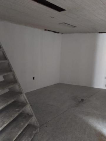 Galpão Comercial com Apartamento na área superior - Foto 9