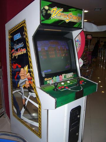 Máquina Fliperama Virtua Striker Simulador Original Sega - Foto 3
