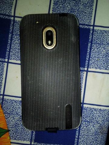 Vendo um celular moto G4 play muito conservado!