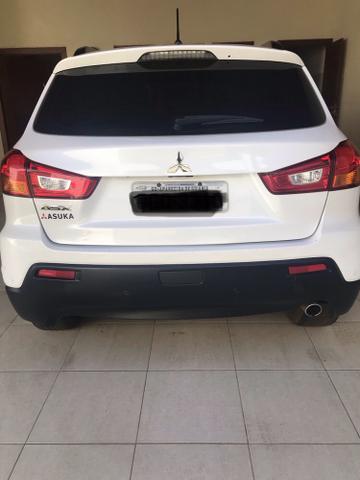 SUV Mitsubishi super conservada