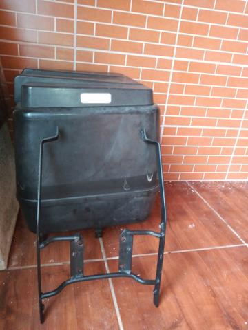 Vendo caixa d moto Boy e suporte 150 reais - Foto 2