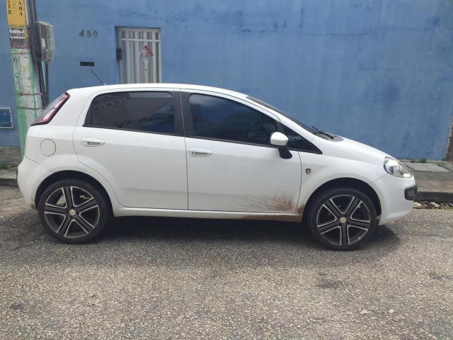Fiat Punto 2013 1.4 Branco, completo com rodas 18 novas - Foto 5