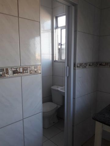 Alugo casa na rua principal Pernambués - Foto 7