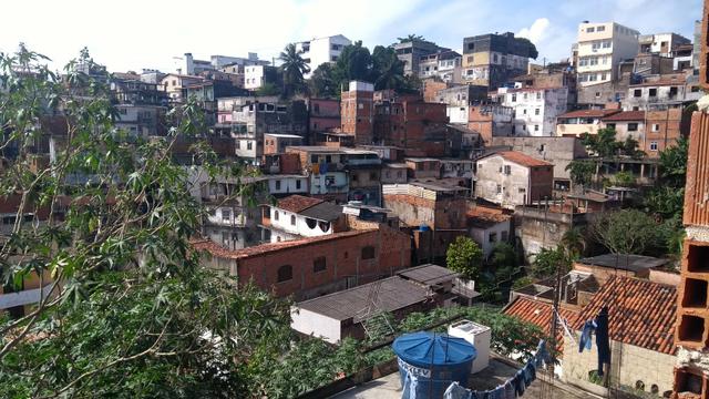 Duas casas no preço de uma - Foto 9