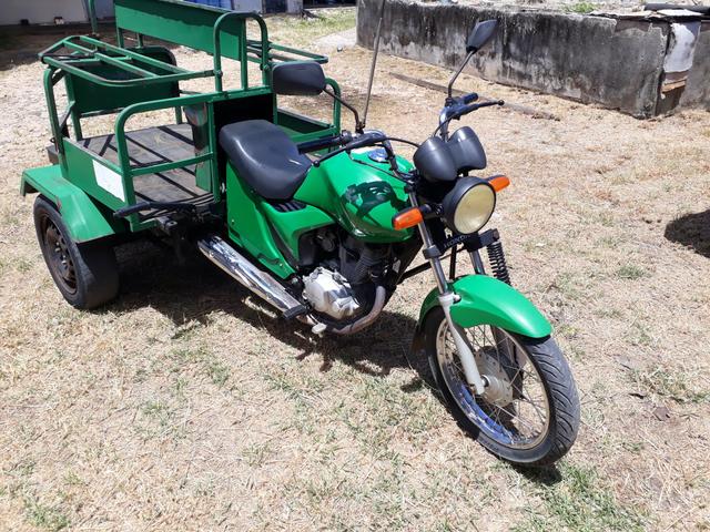 Moto triciclos