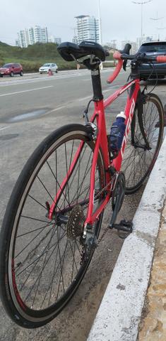 Vendo uma bicicleta speed