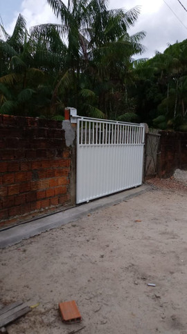 Casa na pratinha em Santa Bárbara