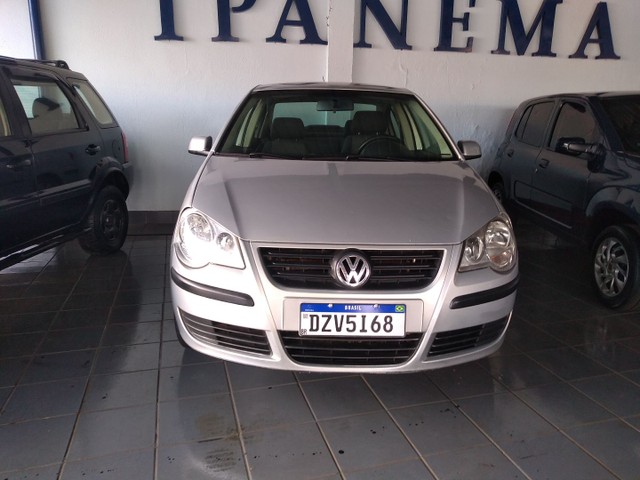 POLO SEDAN 2008