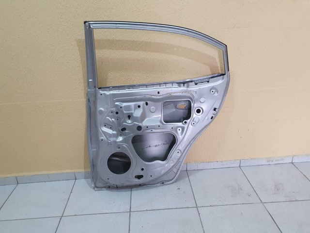 Porta traseira direita Yaris 18/21 Original - Foto 4