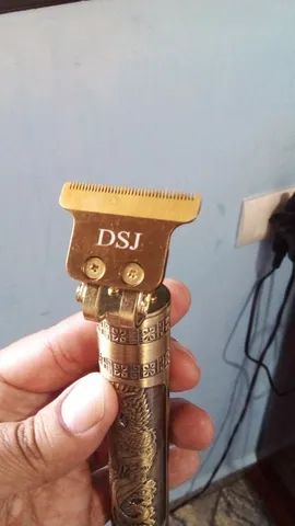 Maquininha de cortar cabelo profissional  - Foto 3